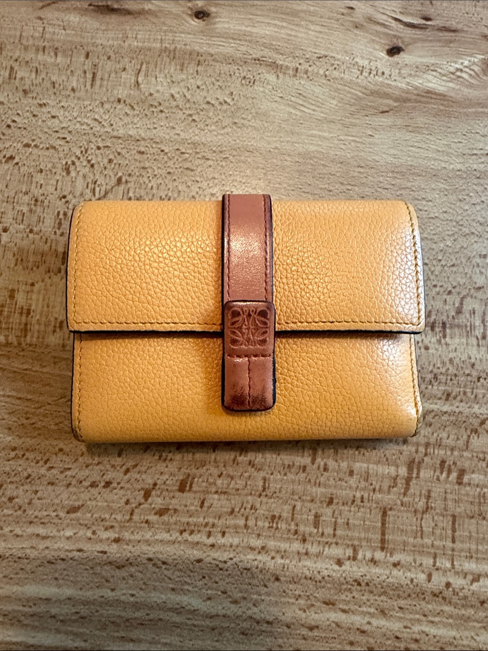 Loewe wallet